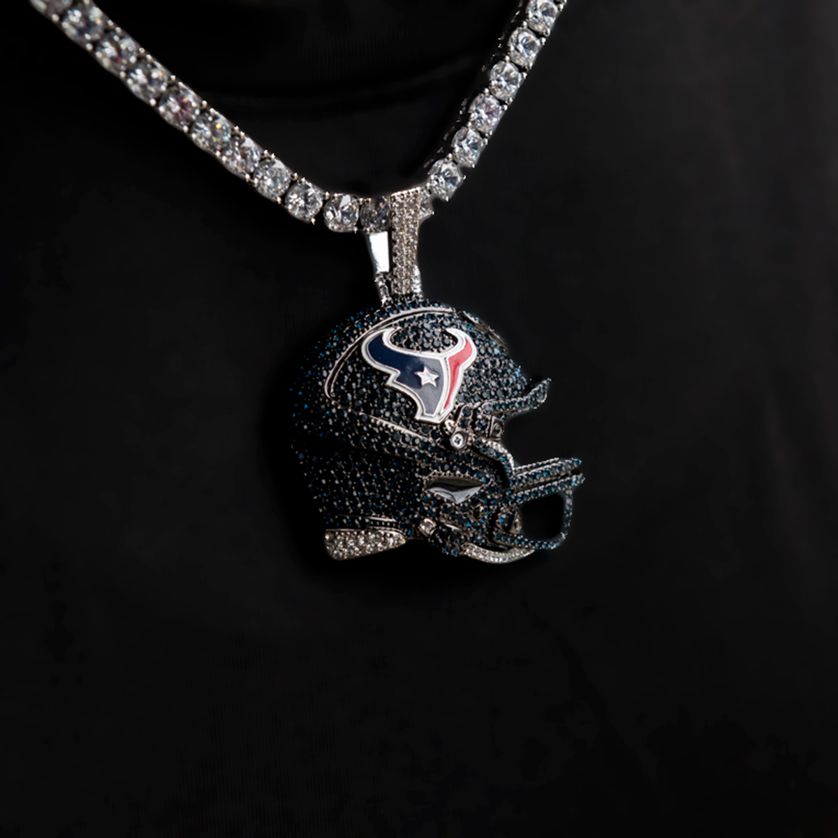 2025 Houston Texans Team Helmet Pendant - White Gold
