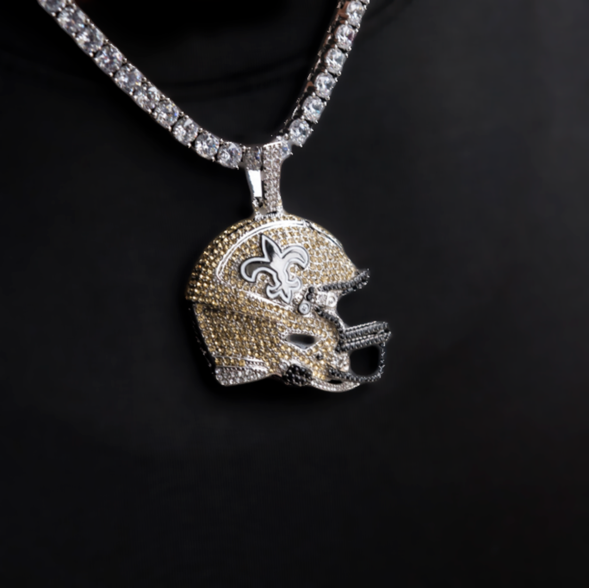 2025 New Orleans Saints Team Helmet Pendant - White Gold