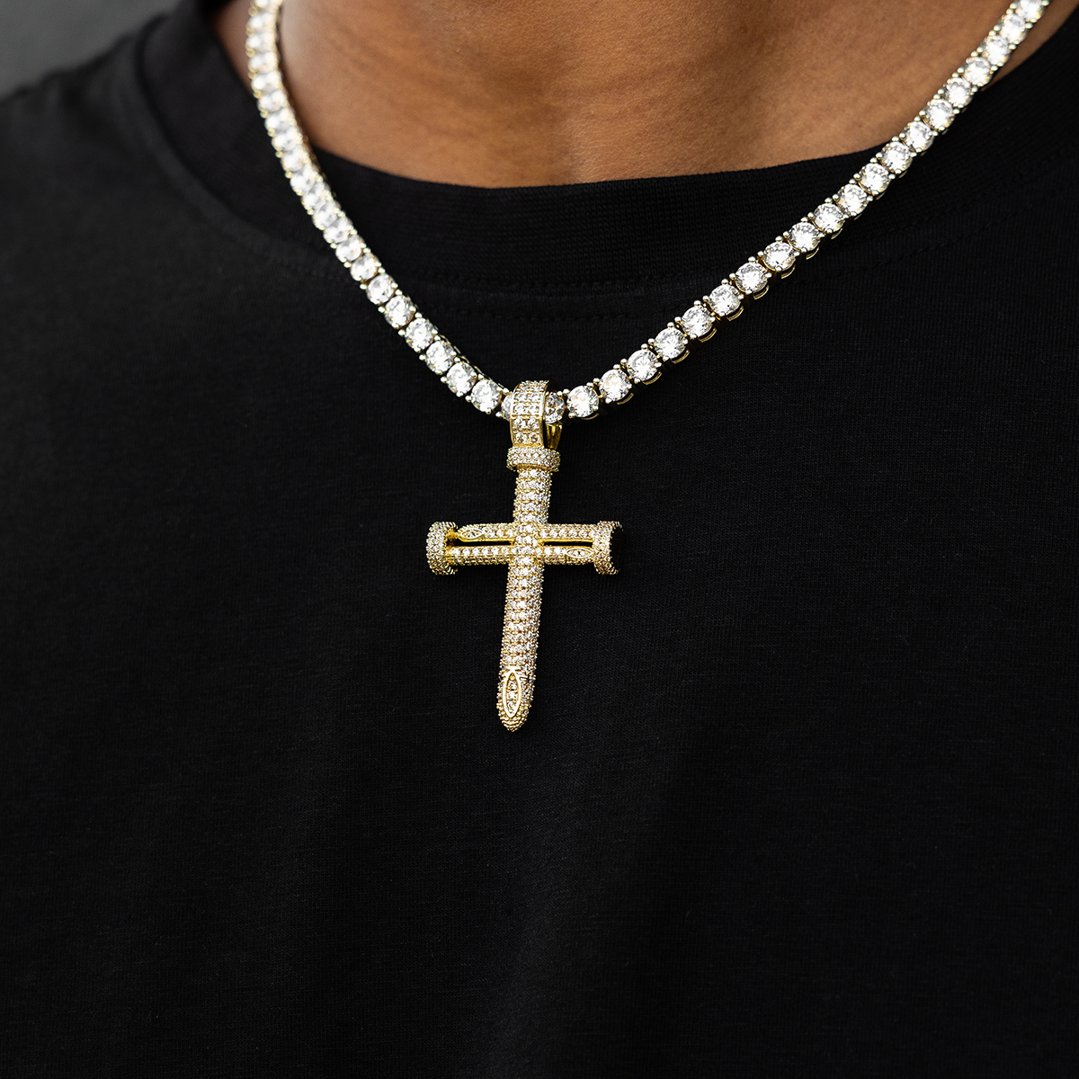 Round Nail Cross Pendant in Yellow Gold