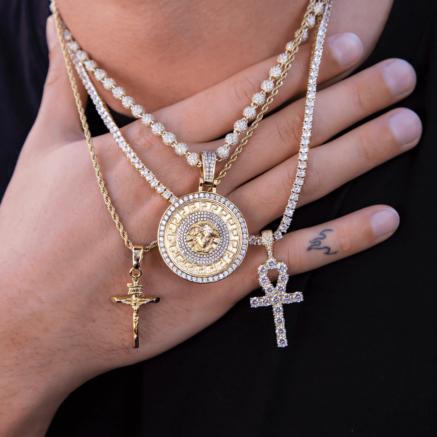 Medusa Pendant in Yellow Gold