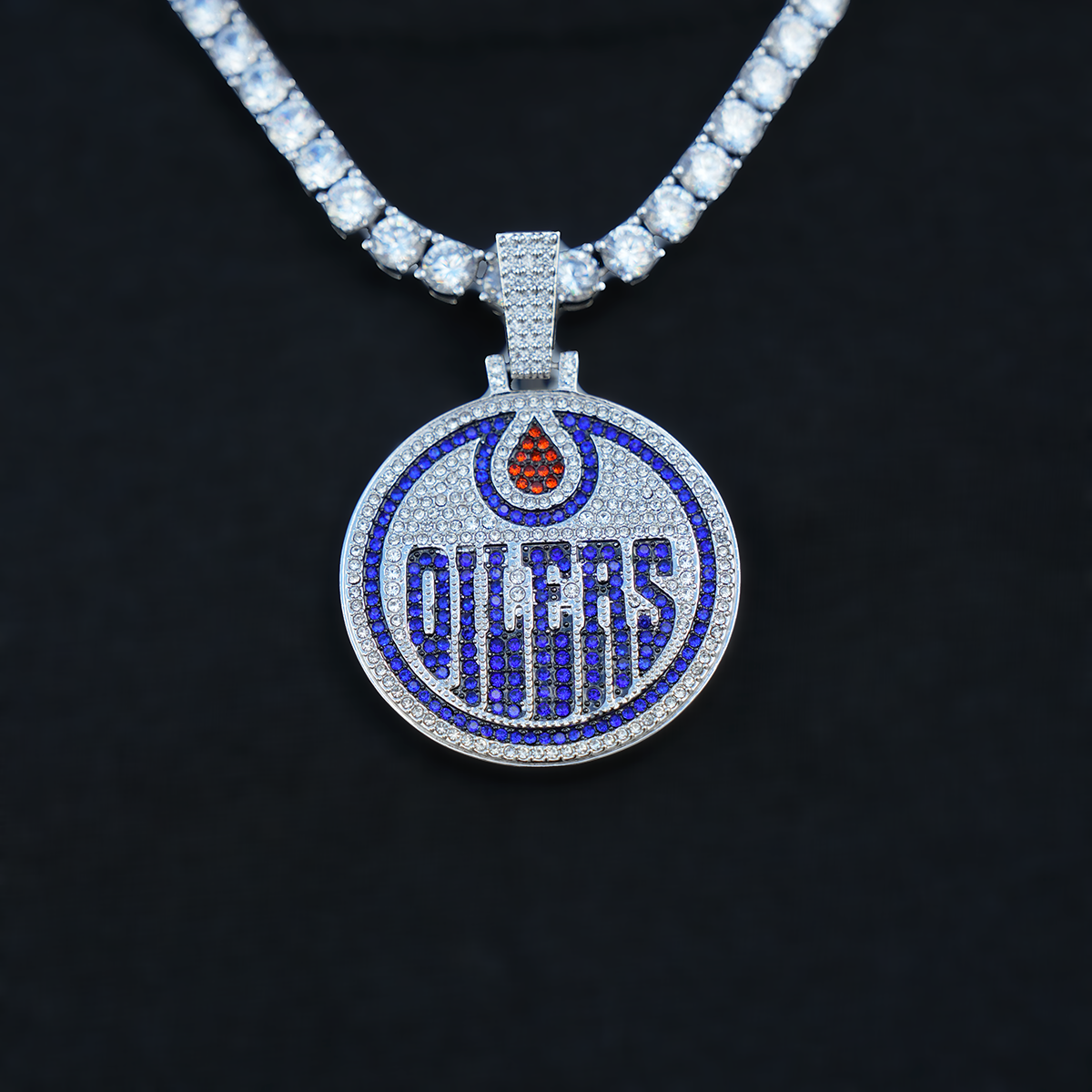 Edmonton Oilers Official NHL Logo Pendant in White Gold