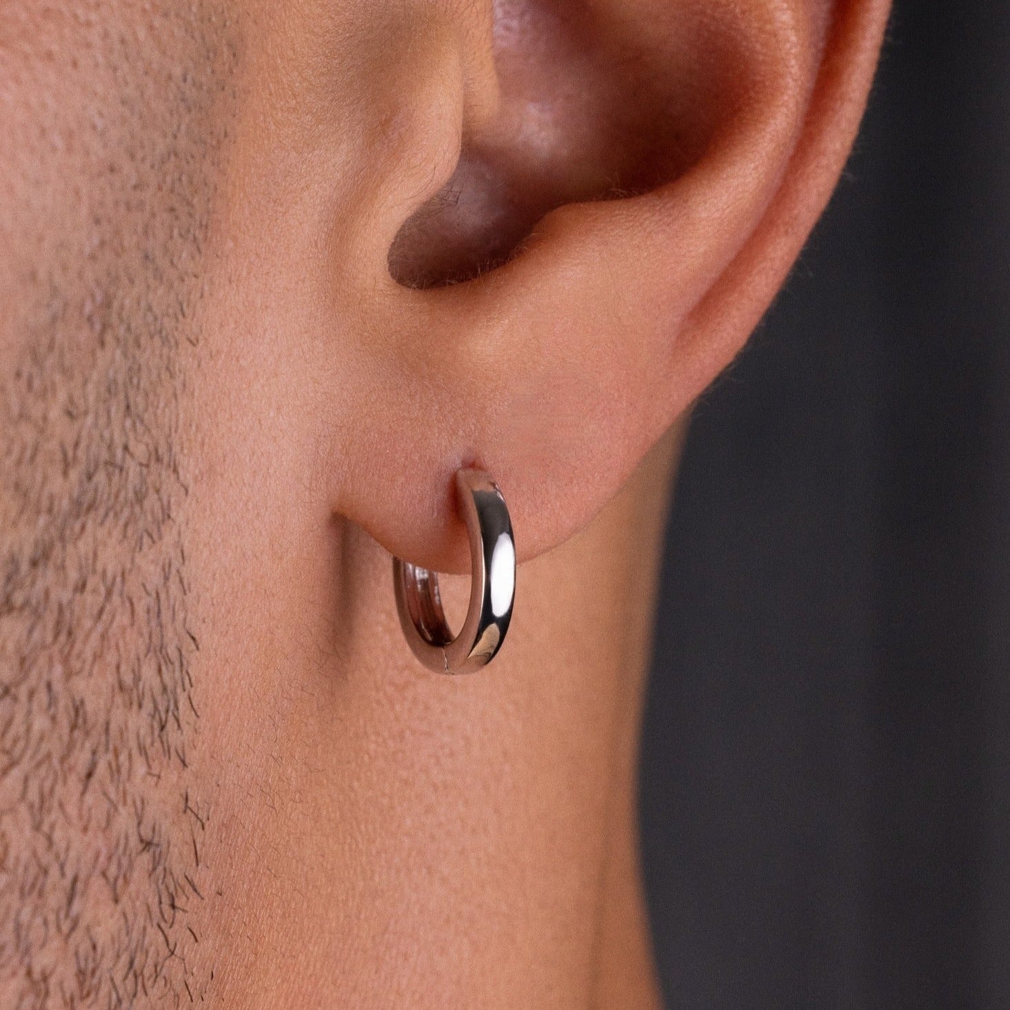 Polished Round Hoop Earrings in White Gold