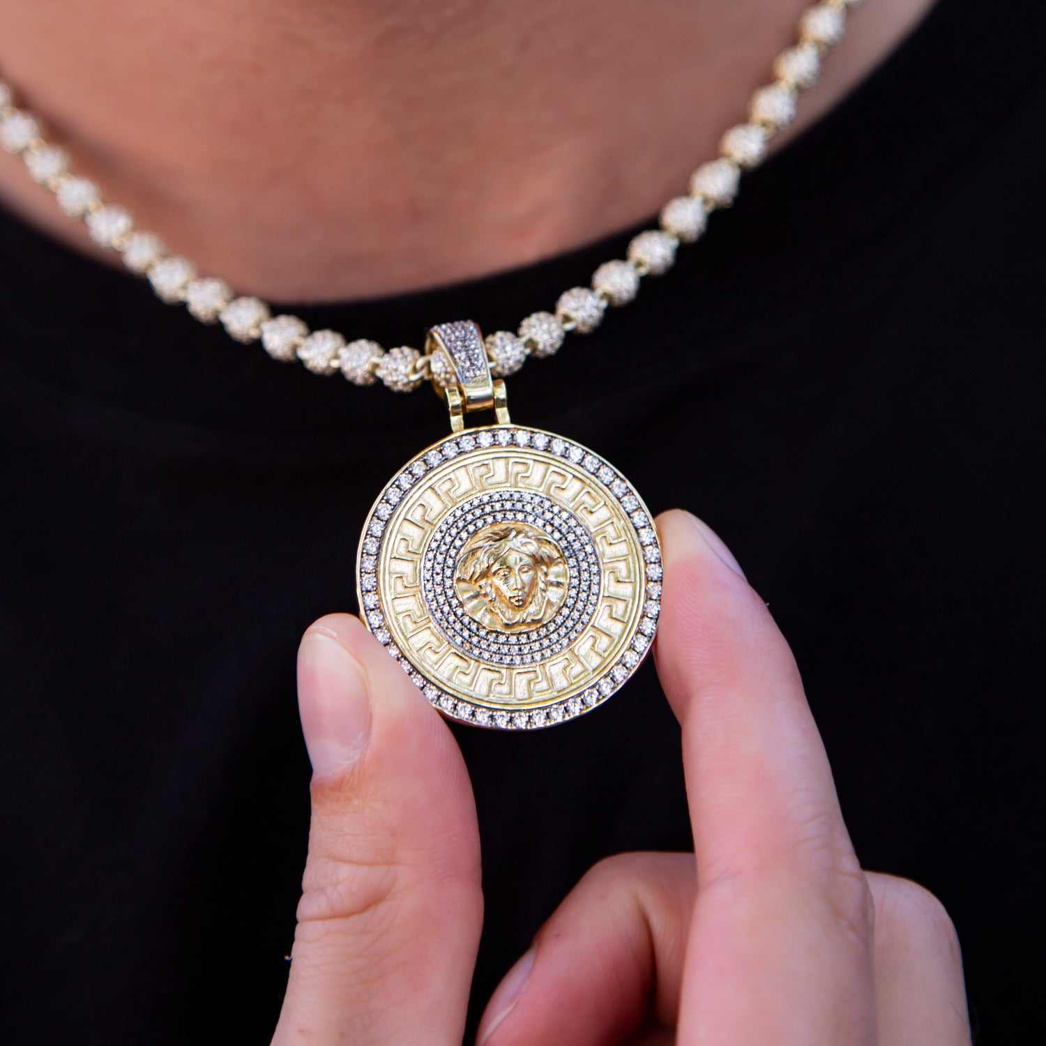 Medusa Pendant in Yellow Gold