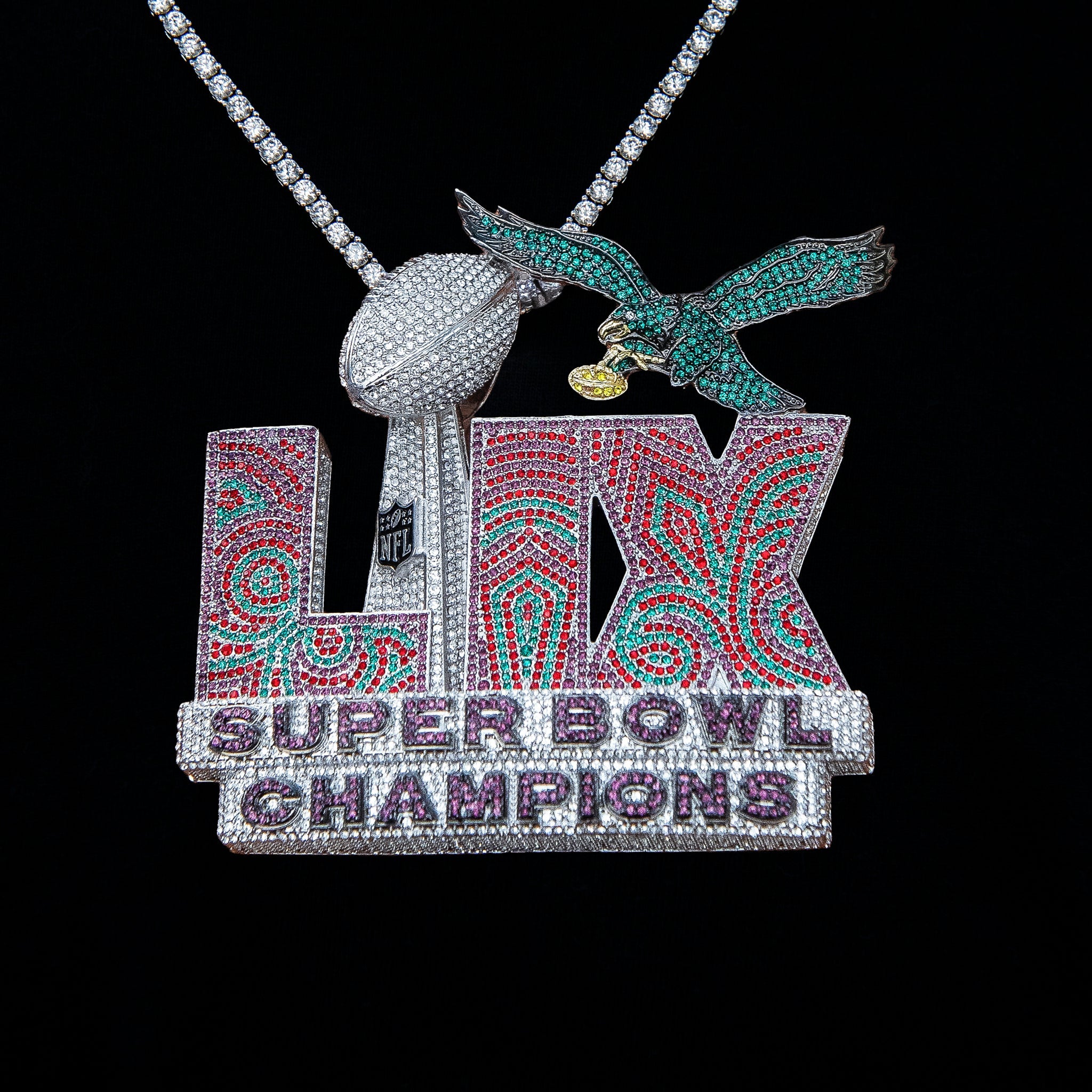 Official NFL Philadelphia Eagles SB LIX Champions Pendant, Large in White Gold