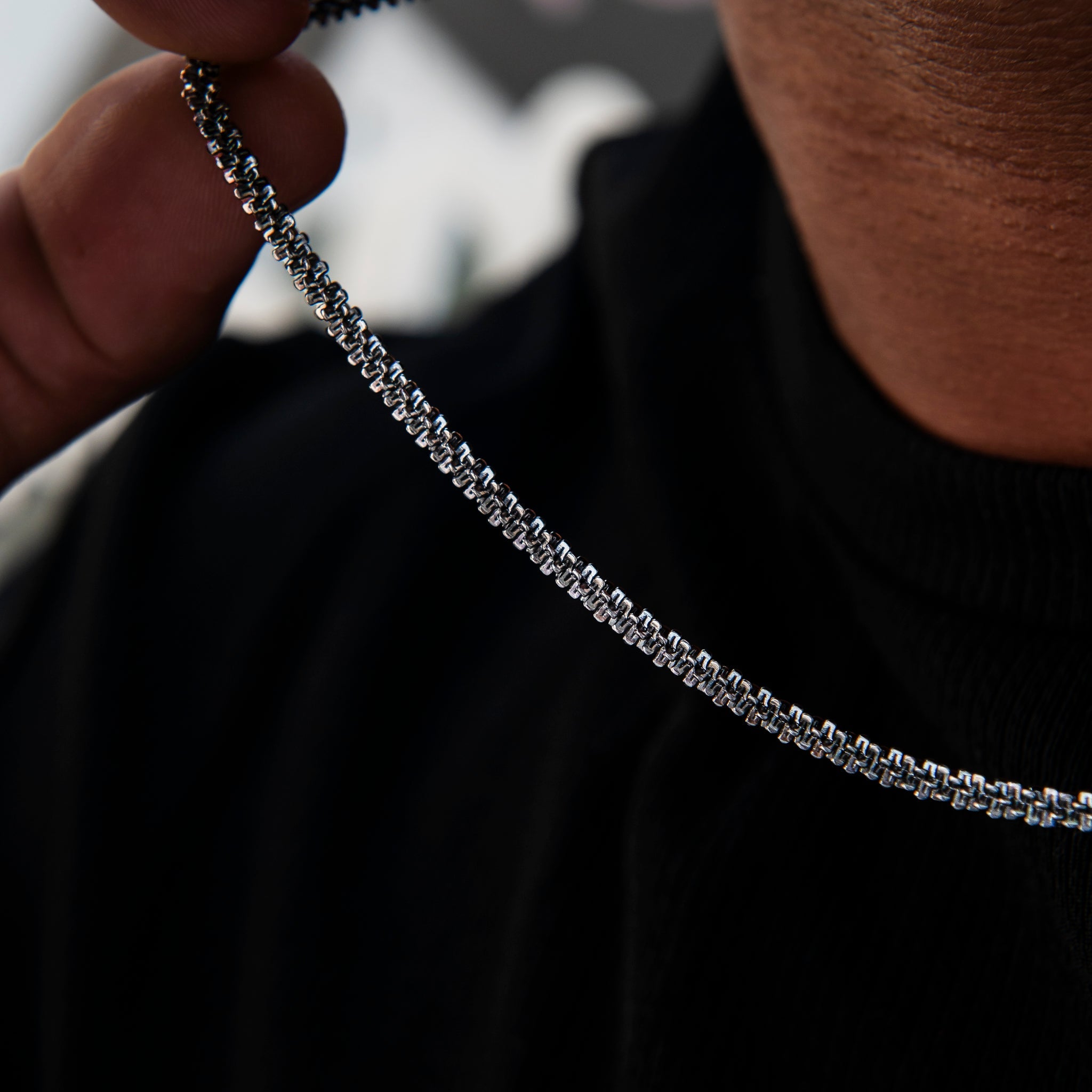 Popcorn Chain in Black - 4mm