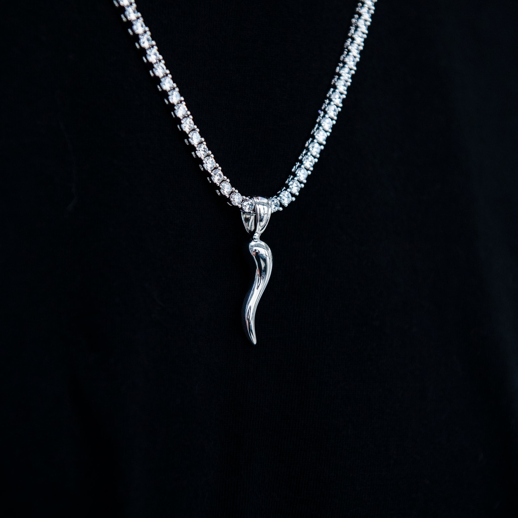 Italian Horn Pendant in White Gold