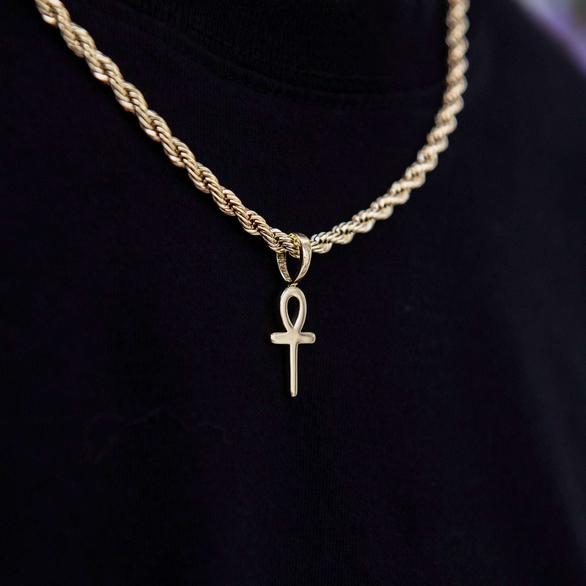 Micro Simple Ankh Cross Pendant in Yellow Gold
