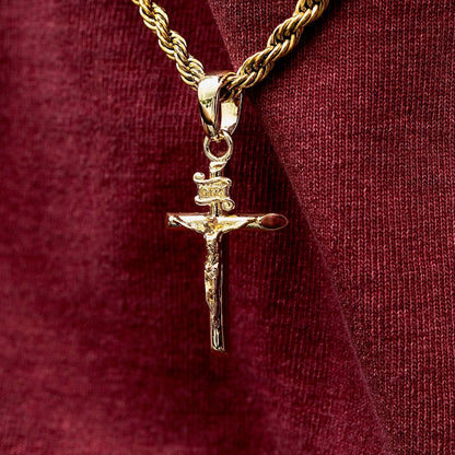 Crucifix Pendant in Yellow Gold