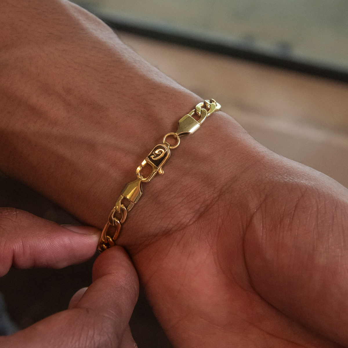 Figaro Bracelet in Yellow Gold- 6mm