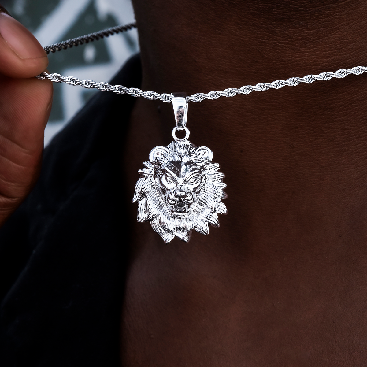 Micro Lion Pendant in White Gold