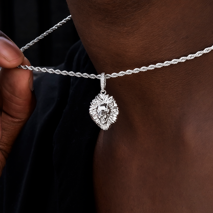 Mini Lion Pendant in White Gold