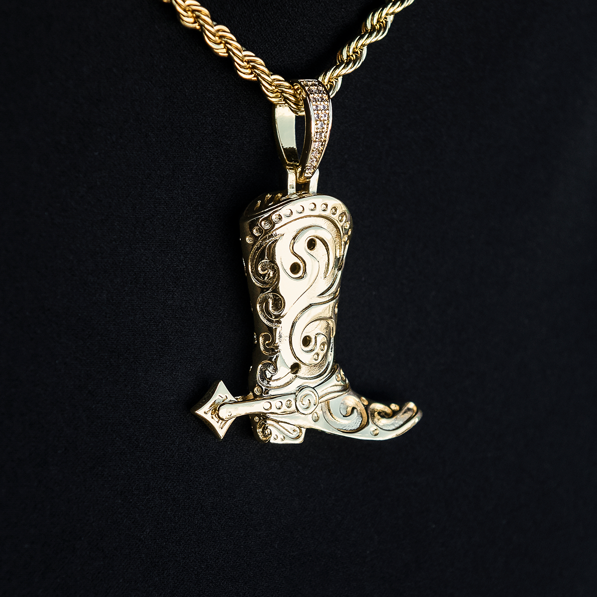 Cowboy Boot Pendant in Yellow Gold