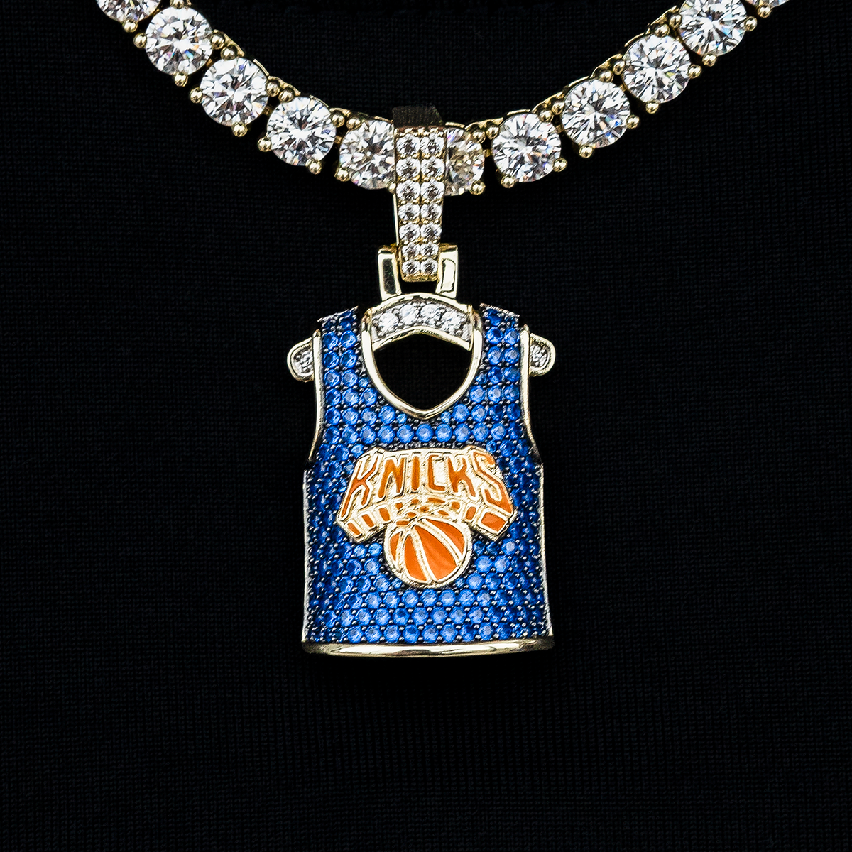 New York Knicks Official NBA Jersey Pendant - Yellow Gold