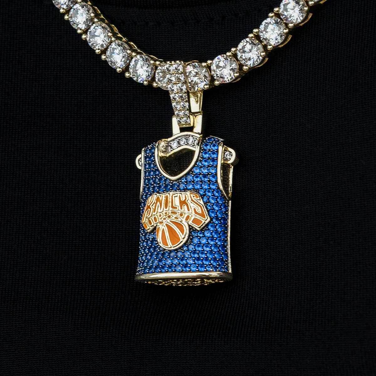 New York Knicks Official NBA Jersey Pendant - Yellow Gold