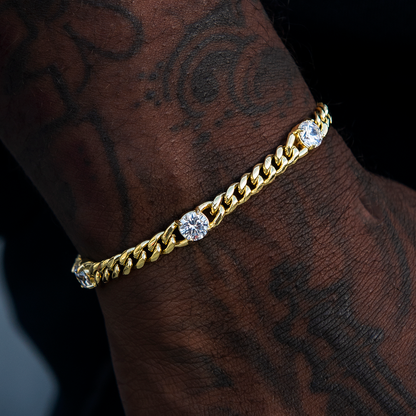 Round Stone Station Cuban Bracelet in Yellow Gold