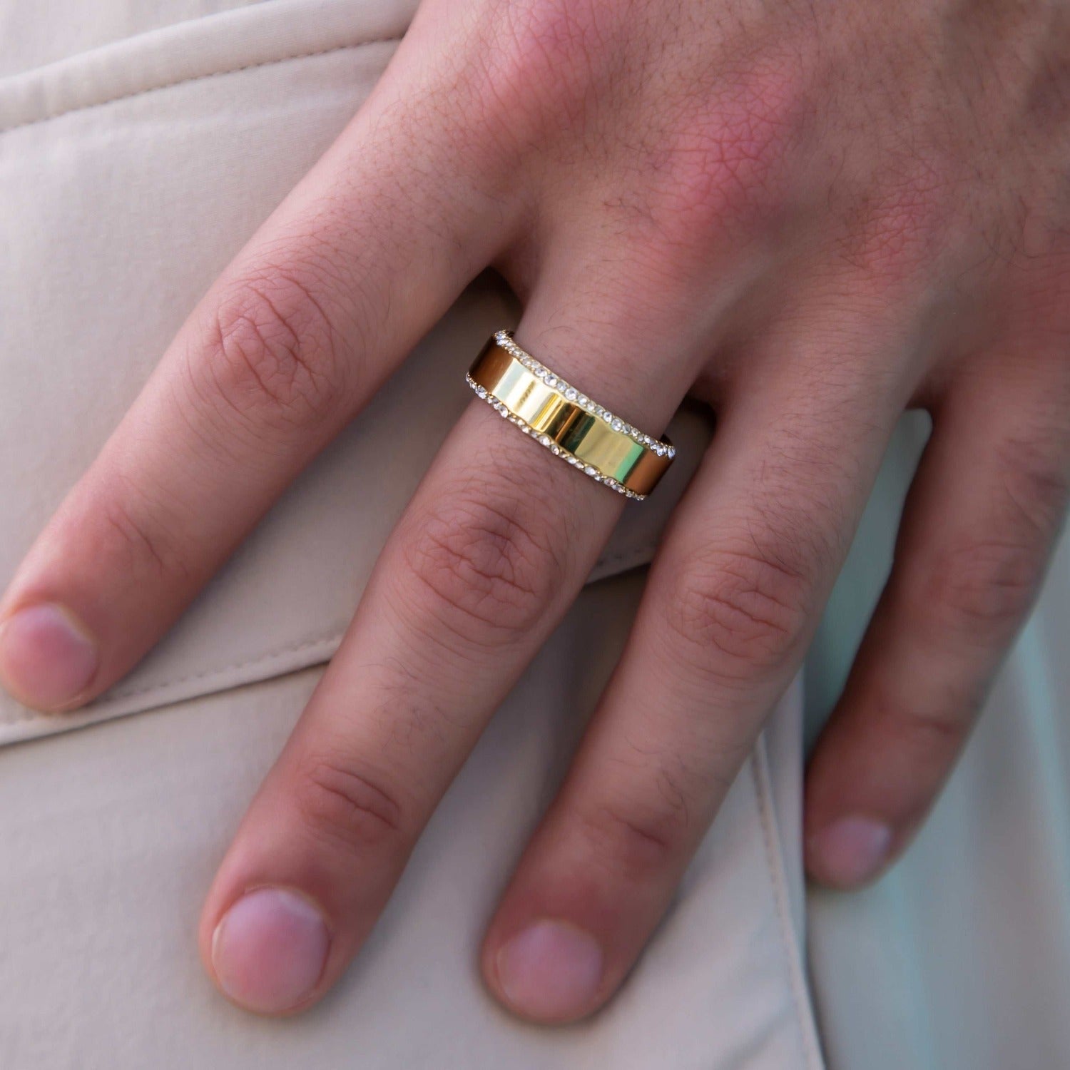 Diamond Edge Ring in Yellow Gold