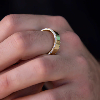 Diamond Edge Ring in Yellow Gold