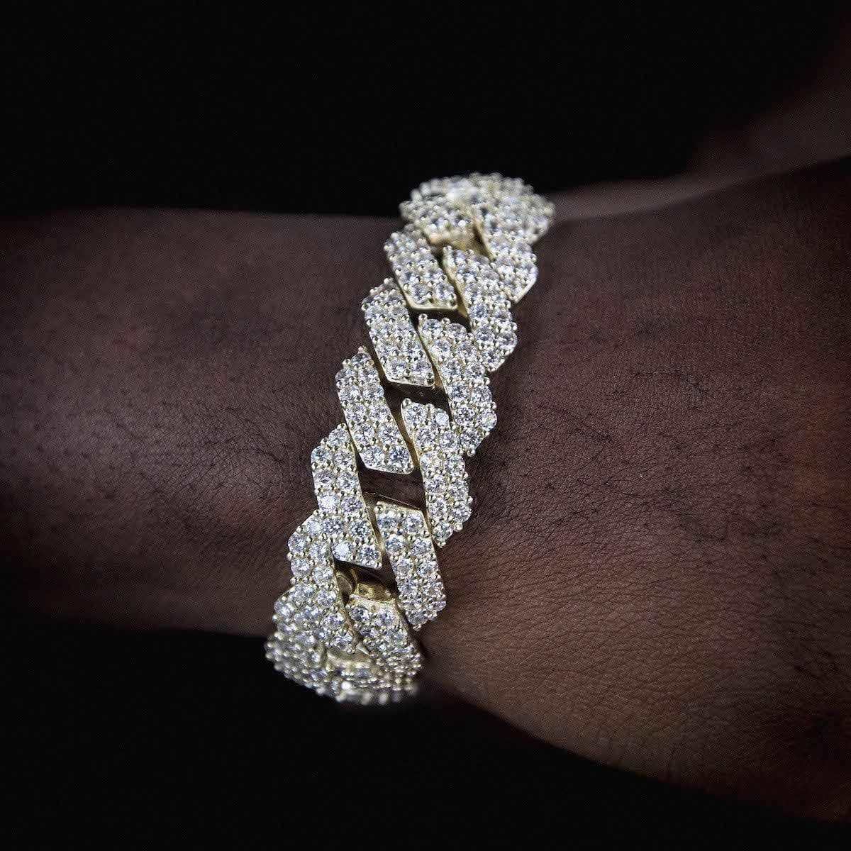 Diamond Prong Link Bracelet in Yellow Gold - 19mm