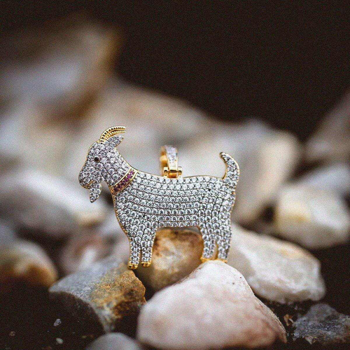 GOAT Pendant in Yellow Gold
