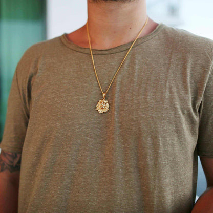 Micro Lion Pendant in Yellow Gold