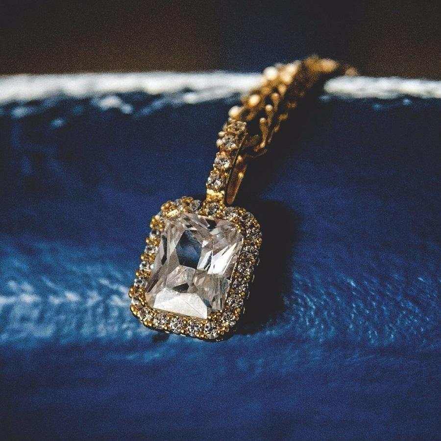 Micro Diamond Stone Pendant in Yellow Gold